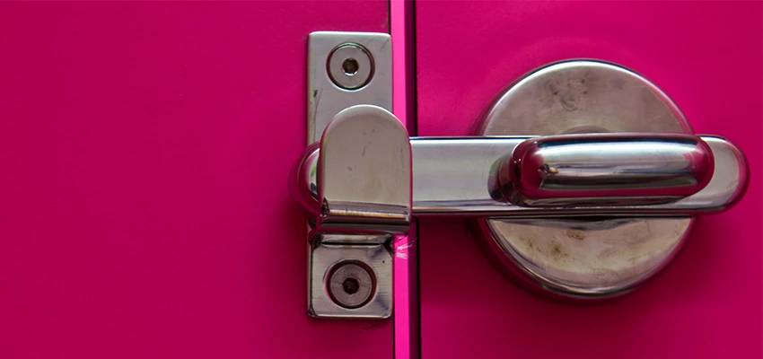 Childproof Gate Lock in Glen Ellyn