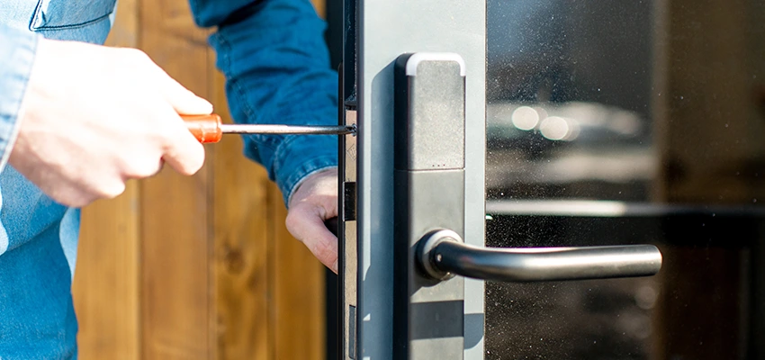 Aluminium Door Lock Replacement in Glen Ellyn
