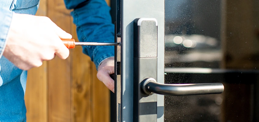 Aluminium Door Lock Replacement in Glen Ellyn, Illinois